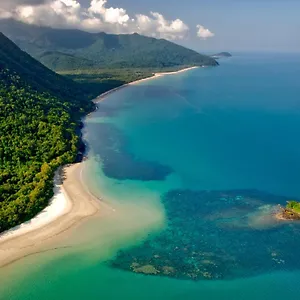 Thornton Beach Daintree , Cape Tribulation Australia